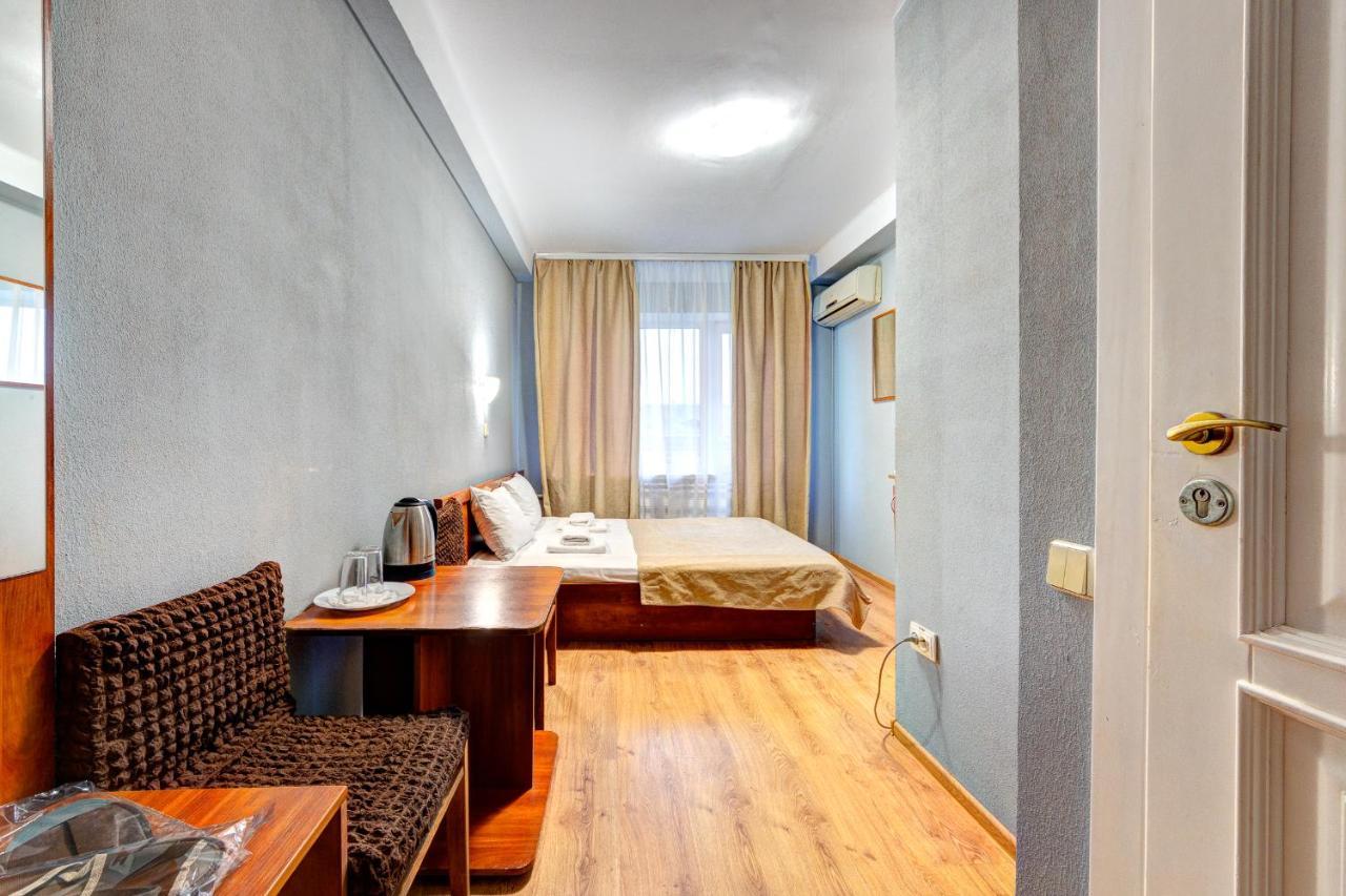Holosiyvsky Hotel Kiev Exterior foto