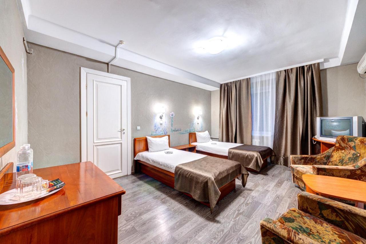 Holosiyvsky Hotel Kiev Exterior foto
