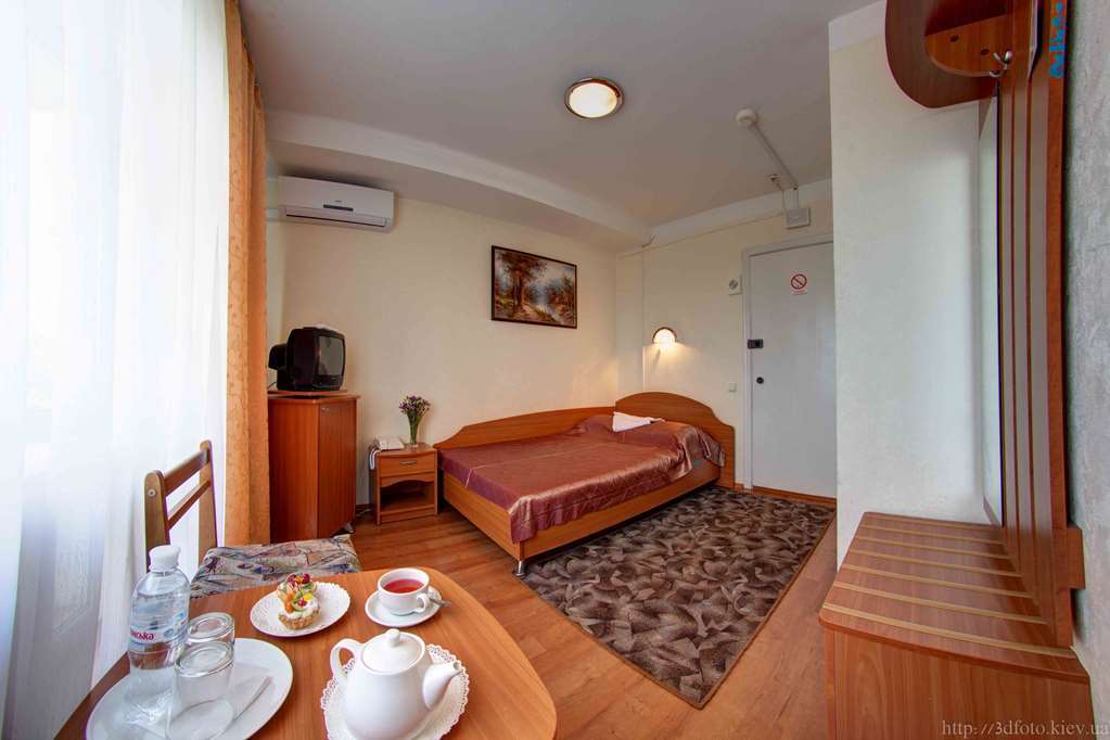 Holosiyvsky Hotel Kiev Quarto foto